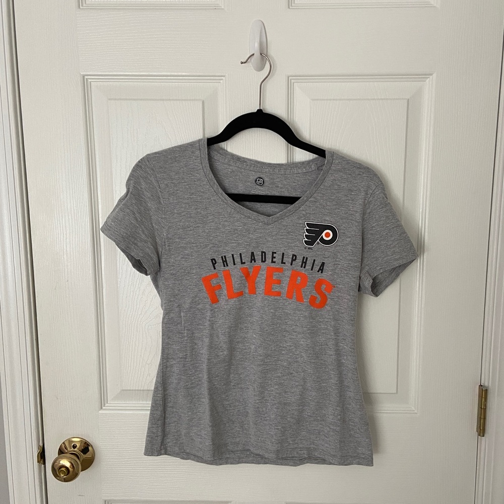 Women’s Philadelphia Flyers T-Shirt - Picture 1 of 4